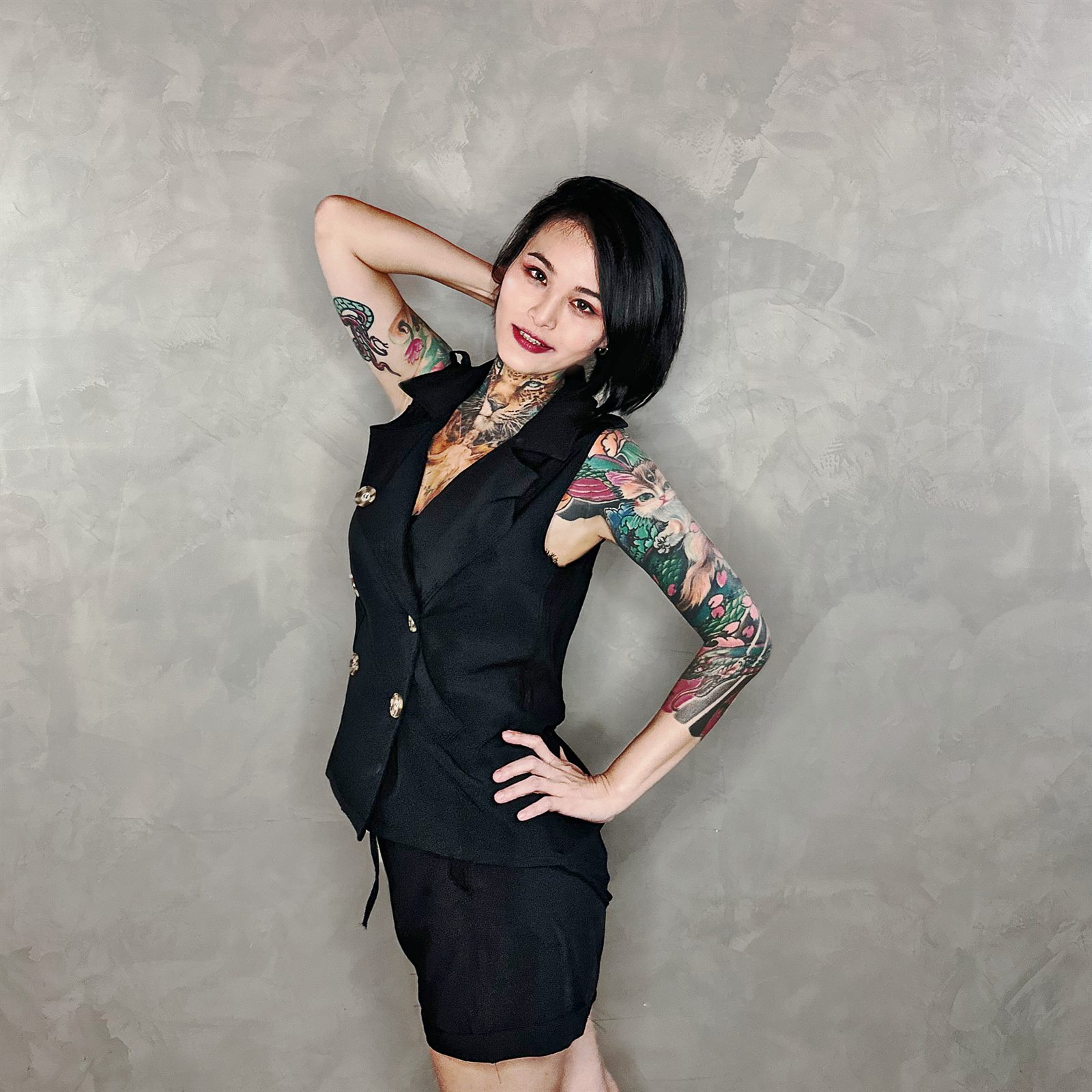 小YU 台中女刺青師 RedSnake Tattoo