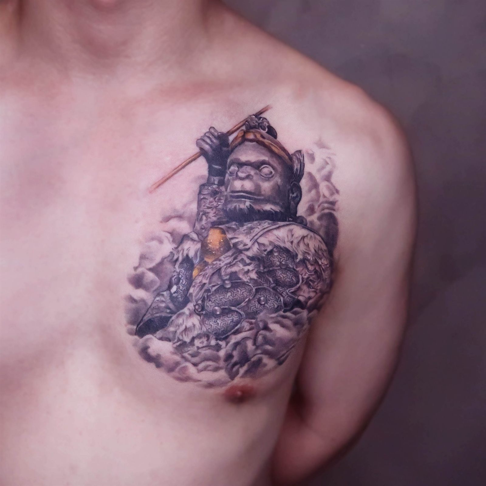 強強 台中女刺青師 寫實 / 胸 / 半彩 刺青作品 RedSnake Tattoo