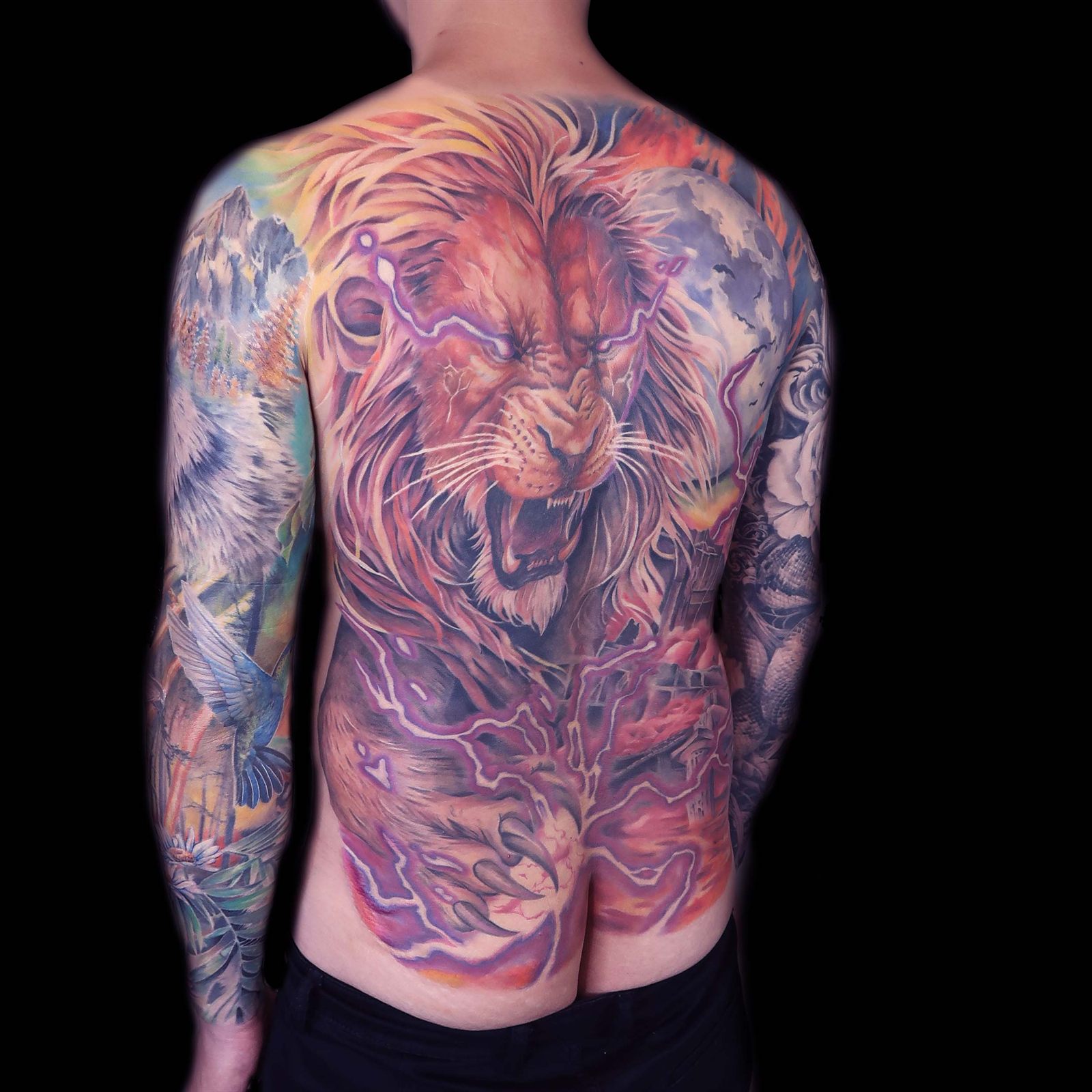 強強 台中女刺青師 寫實 / 背 / 彩色 刺青作品 RedSnake Tattoo