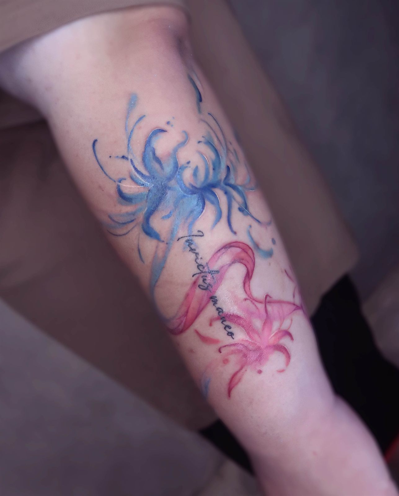 強強 台中女刺青師 水彩 / 手 / 彩色 刺青作品 RedSnake Tattoo