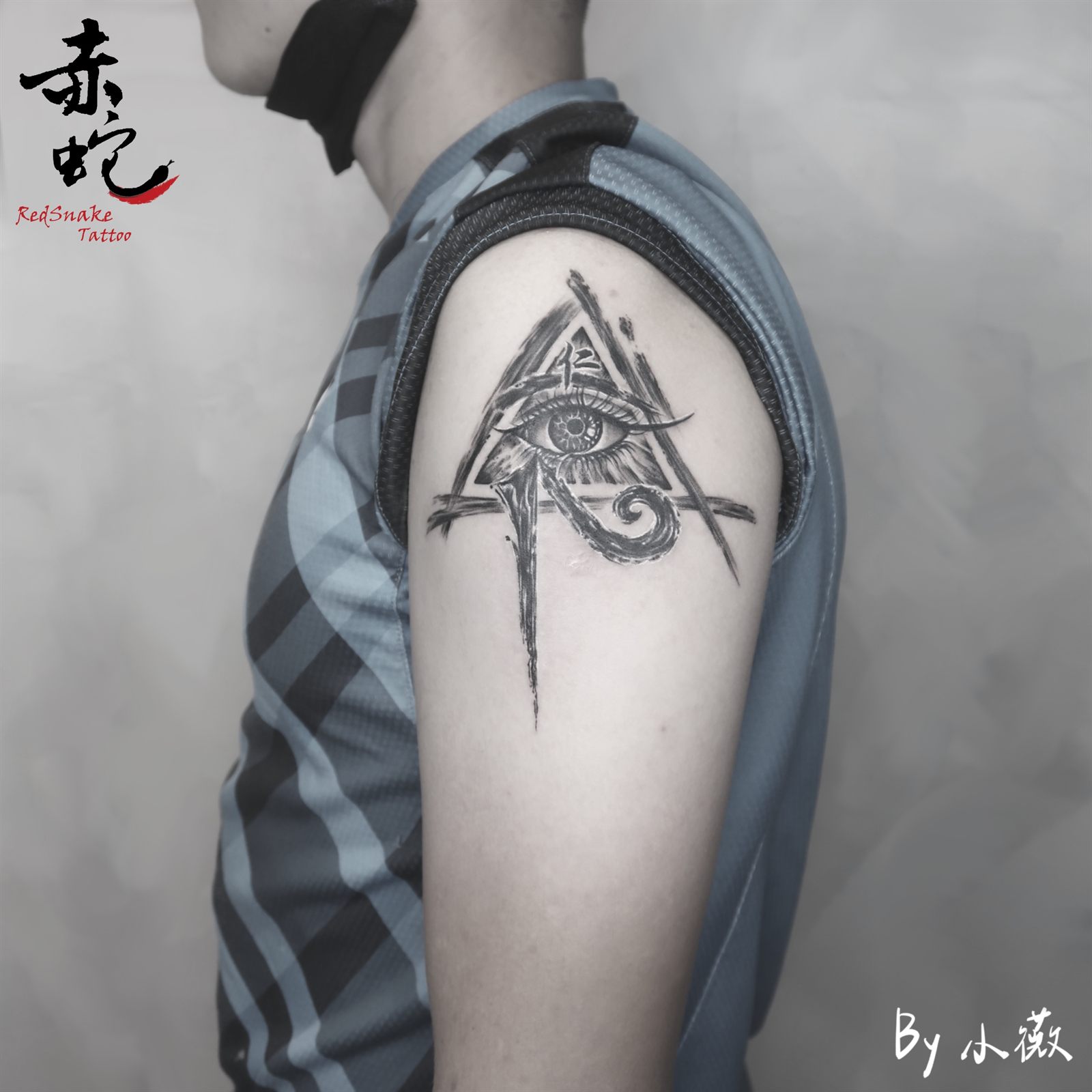 小薇 台中女刺青師 作品編號 321 刺青作品 RedSnake Tattoo